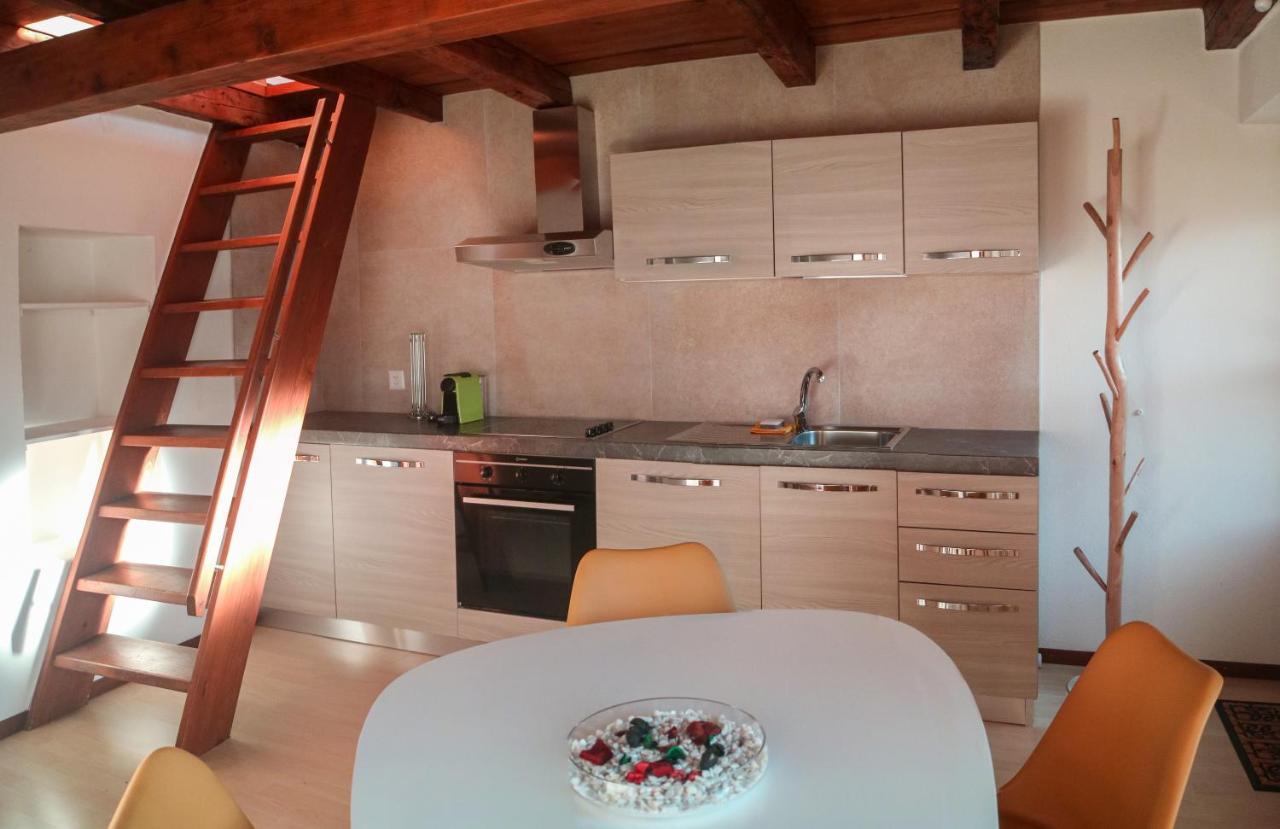 Wisteria House - Holiday Apartment Cadenazzo Kültér fotó